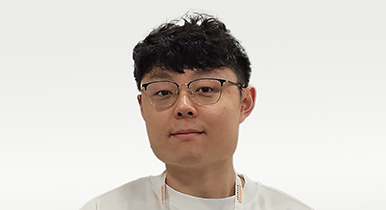 Yuang Fu (付予昂)