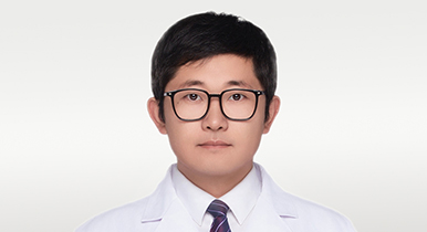 Dayong Hou (侯大勇)