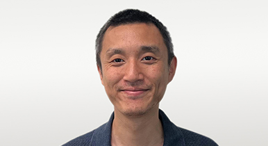 Zhong  Wan (万众)