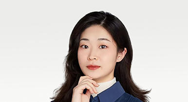 Mia Zhou