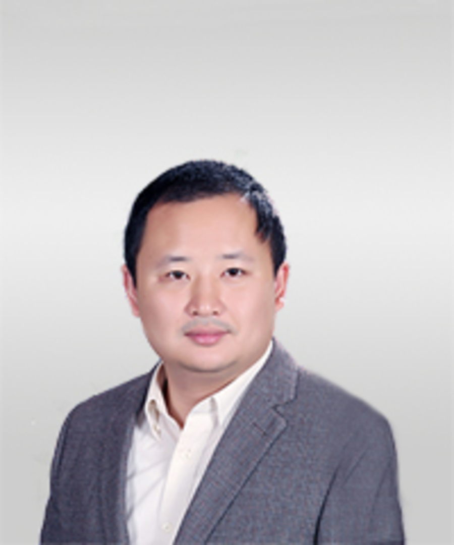  Fan Bai