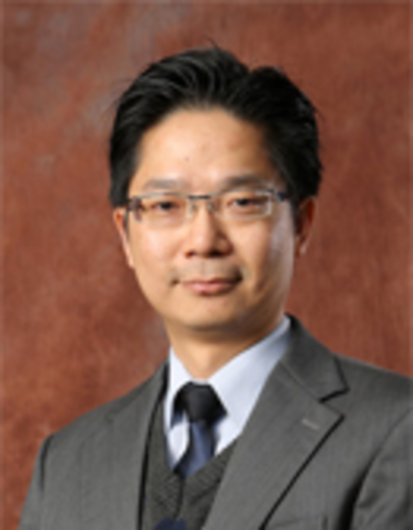 Dr Lit Man, Leo Poon